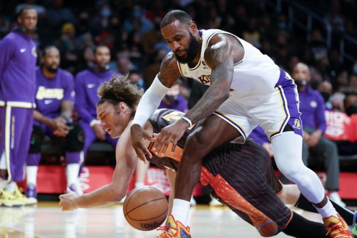 LeBron scores 30, Lakers top Magic 106-94 for 5th win in 7